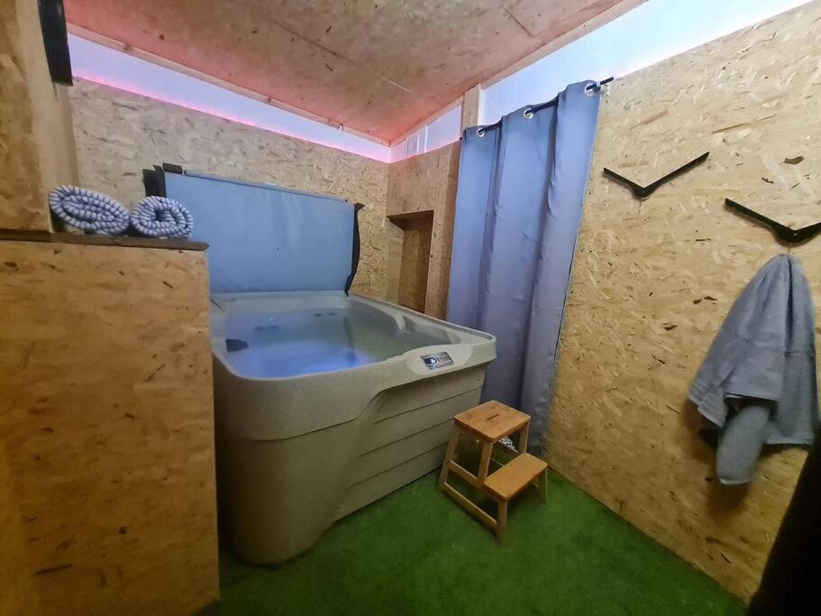 Apartamento L'Escale Charliendine Charlieu Exterior foto